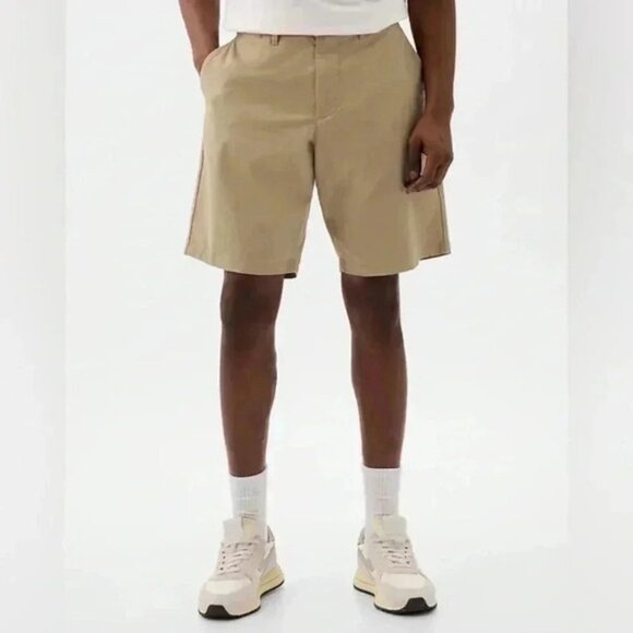 GAP Men’s Shorts 12” Stretch Casual Flat Front Chino Shorts Iconic Khaki Tan 31 - Picture 2 of 14